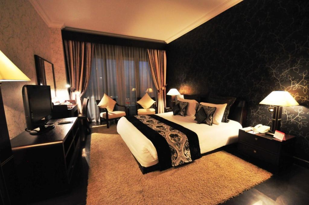 Abjad Grand Hotel Dubai Exteriör bild