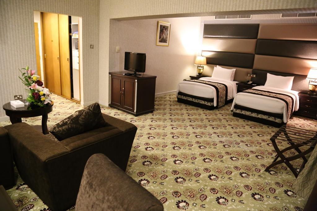 Abjad Grand Hotel Dubai Exteriör bild
