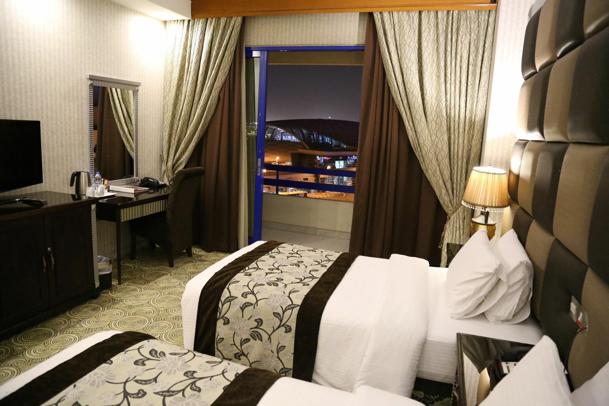 Abjad Grand Hotel Dubai Exteriör bild