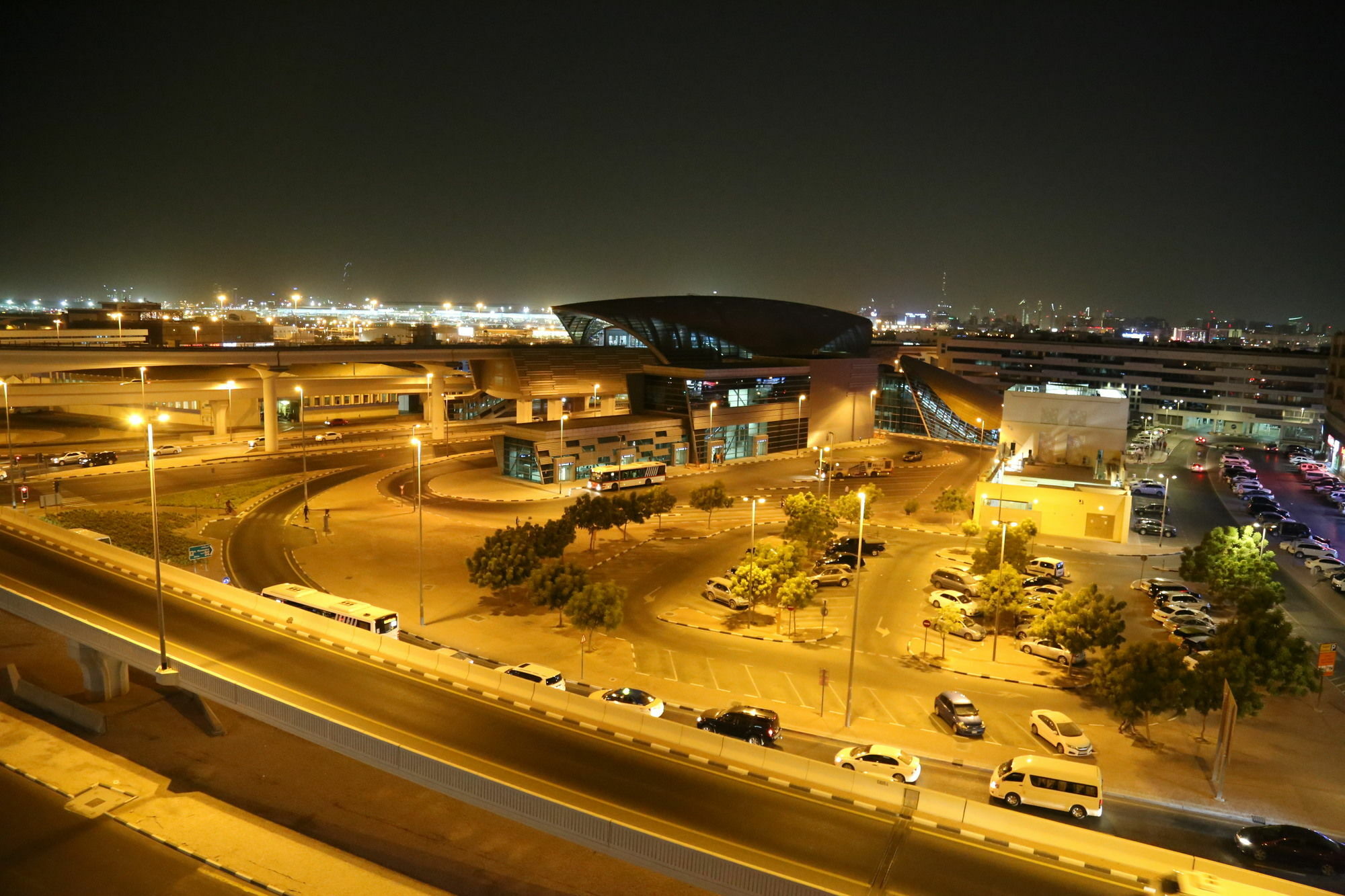 Abjad Grand Hotel Dubai Exteriör bild